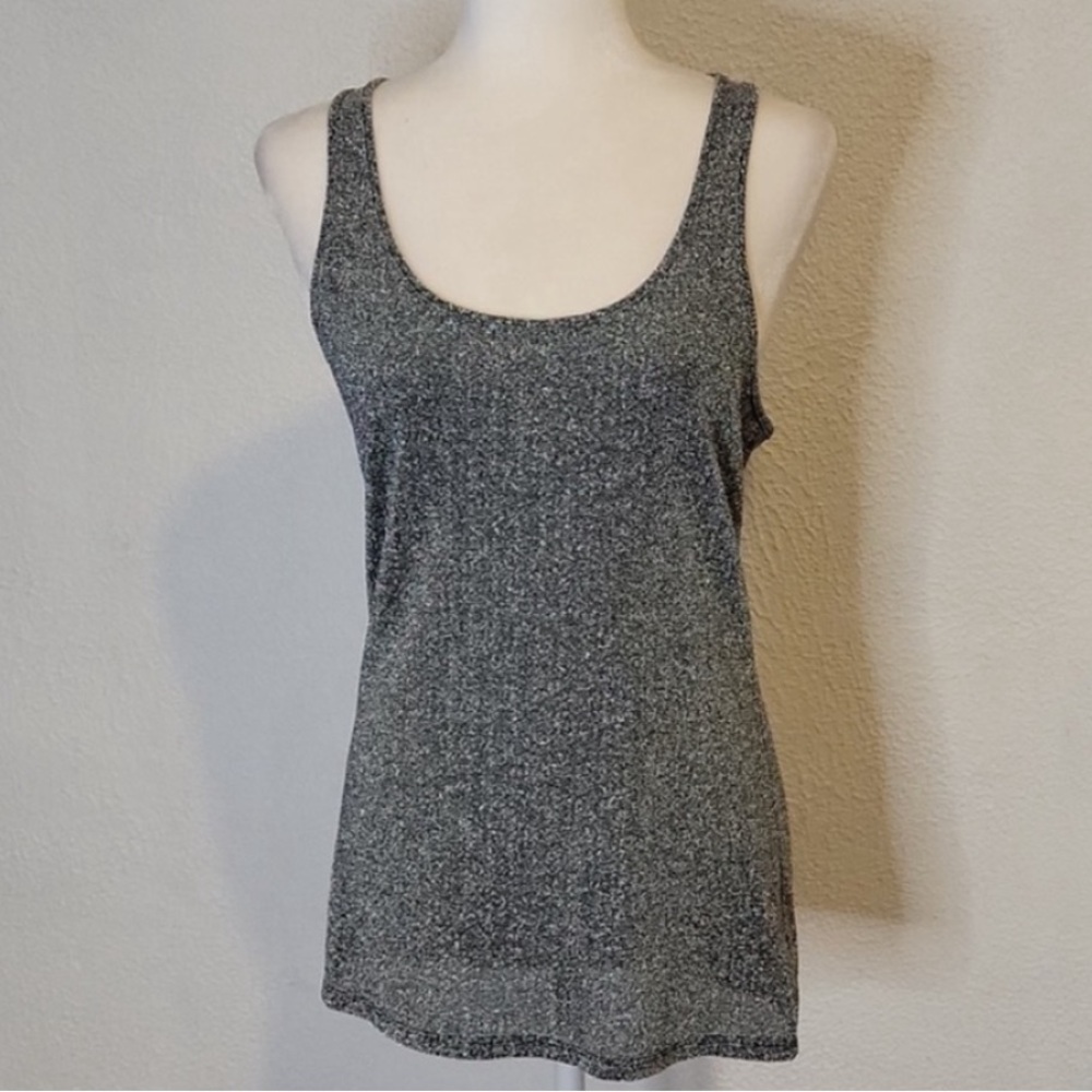 CLOSET CLOSING MONDAY 9/30. Express Racerback Top